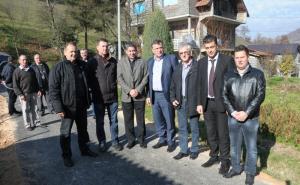  / Ilijaš: Na otvorenju puta u Bioči muzika, pjesma i meza, FOTO: Centar.ba